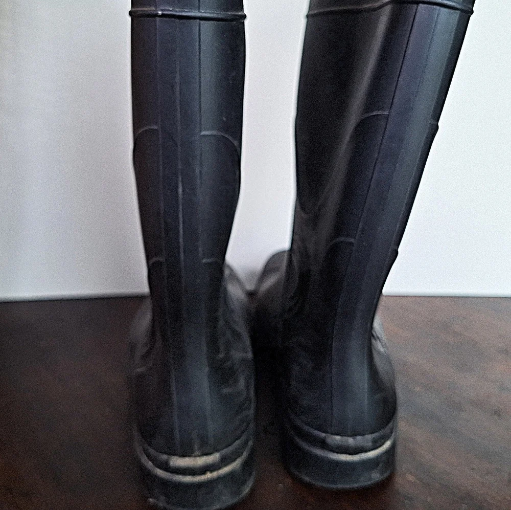 Tingley Black Rubber Boots Waterproof Rain Snow Wellies Sz 9 Very Good Condition
